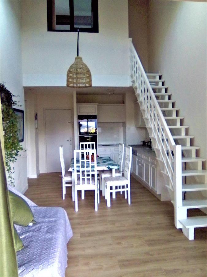 La Terrasse Des Golfs, Duplex Climatise, 2 Sdb, Garage, Calme Et Verdure Saint-Raphaël Kültér fotó