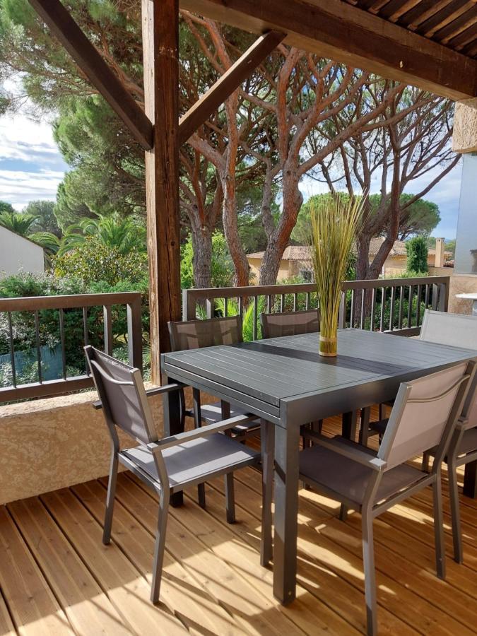 La Terrasse Des Golfs, Duplex Climatise, 2 Sdb, Garage, Calme Et Verdure Saint-Raphaël Kültér fotó